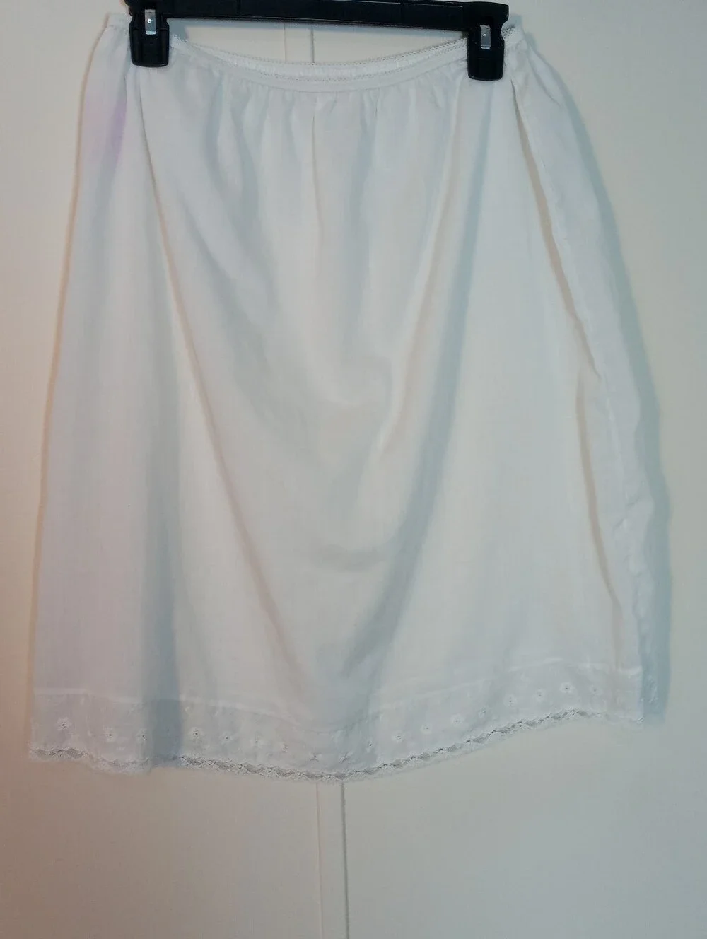 Feminine XL White With Gorgeous bottom Vintage Lace Half Slip